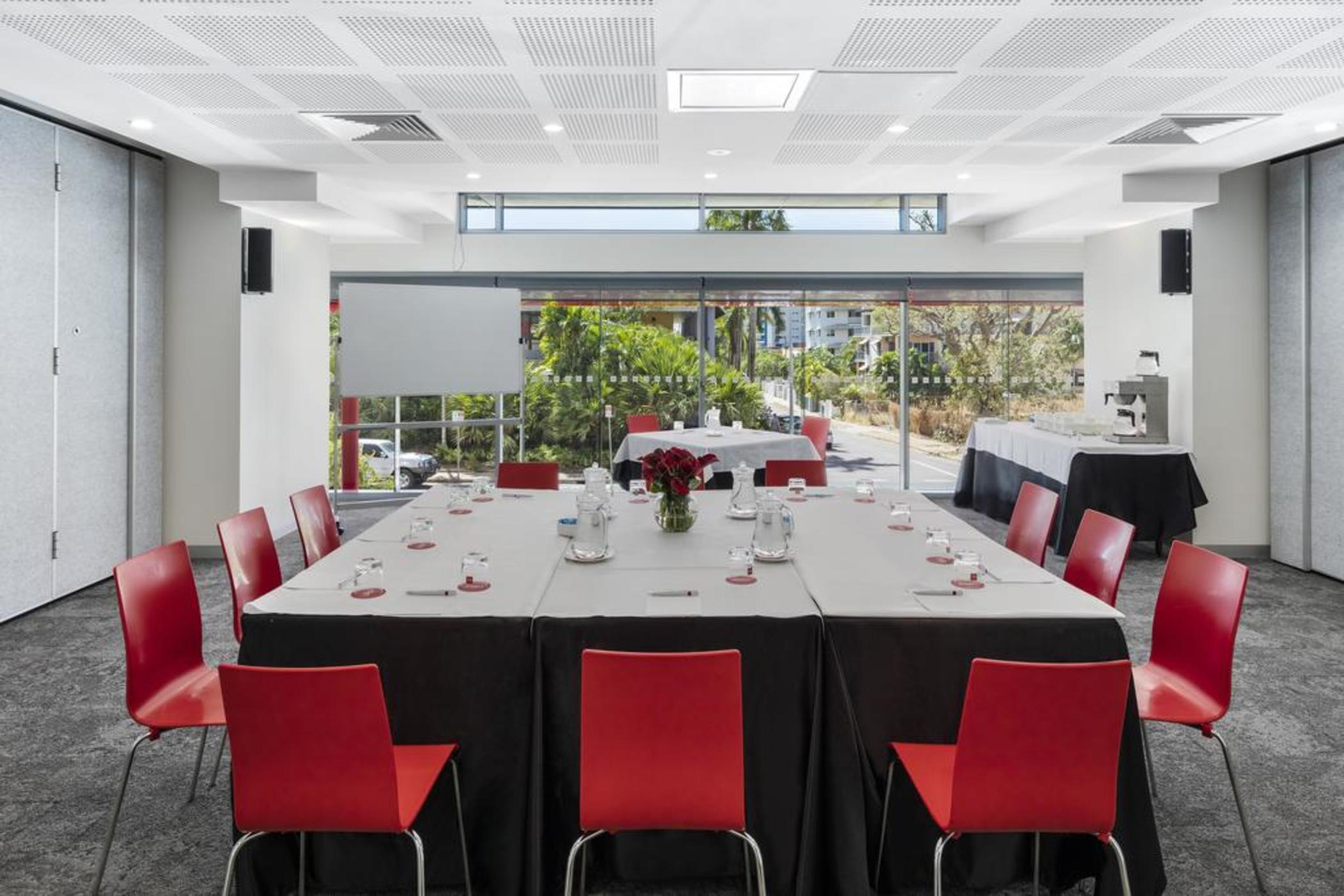 Oaks Darwin Elan Hotel المظهر الخارجي الصورة